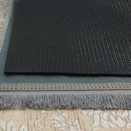Vista completa del frente y reverso de la capa superior y capa inferior de la alfombra 'Serenity', resaltando su estructura y el diseño de su base.